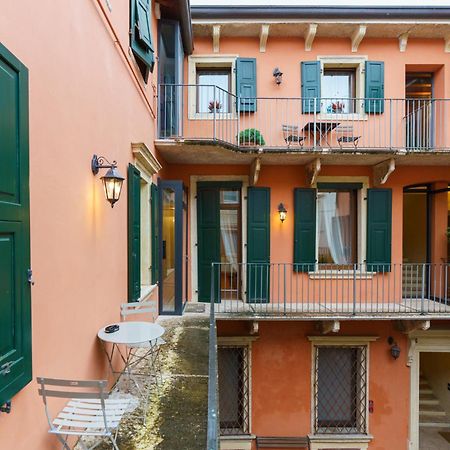Domus Verona - Elegante Residenza Satiro 外观 照片