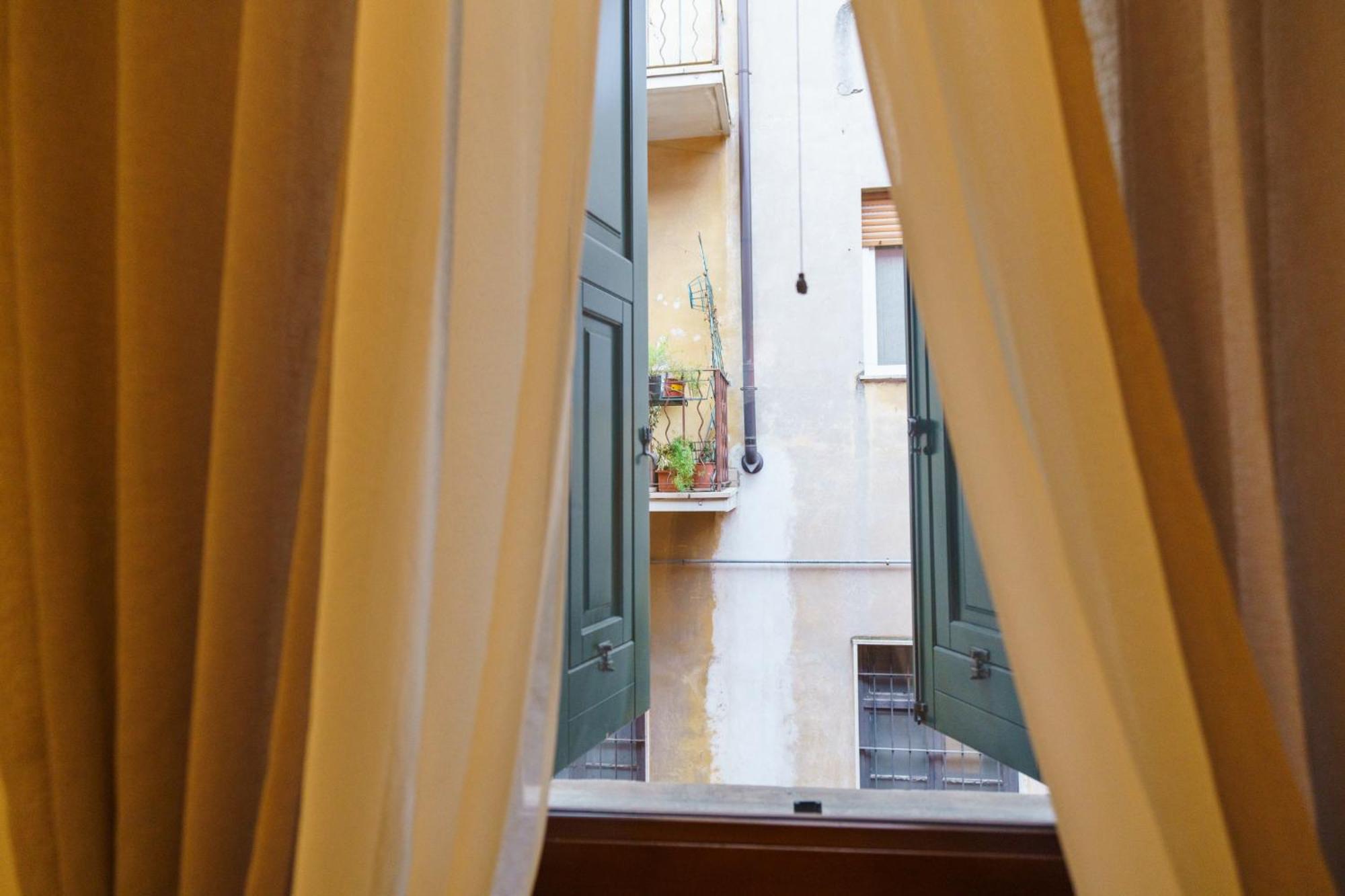 Domus Verona - Elegante Residenza Satiro 外观 照片
